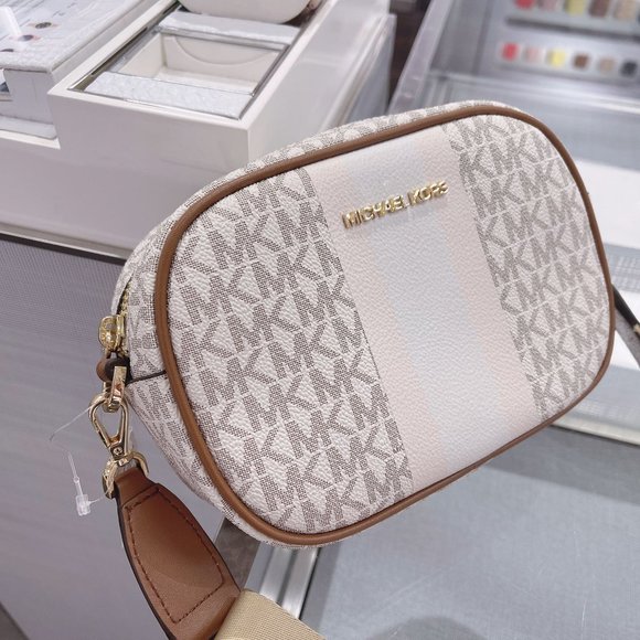mk crossbody vanilla